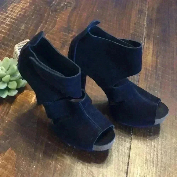 Pedro Garcia | Black Suede Cutout High Heel Pumps - Picture 1 of 7